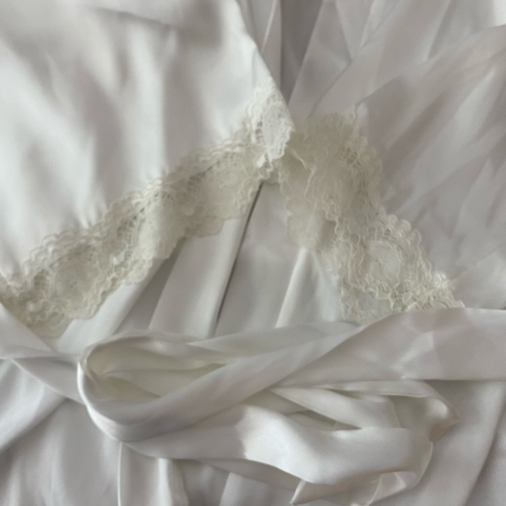 White Silk “The Bride” Robe - Picture 3 of 7